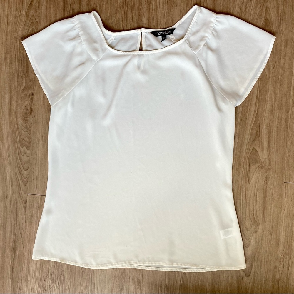 Flutter sleeve top